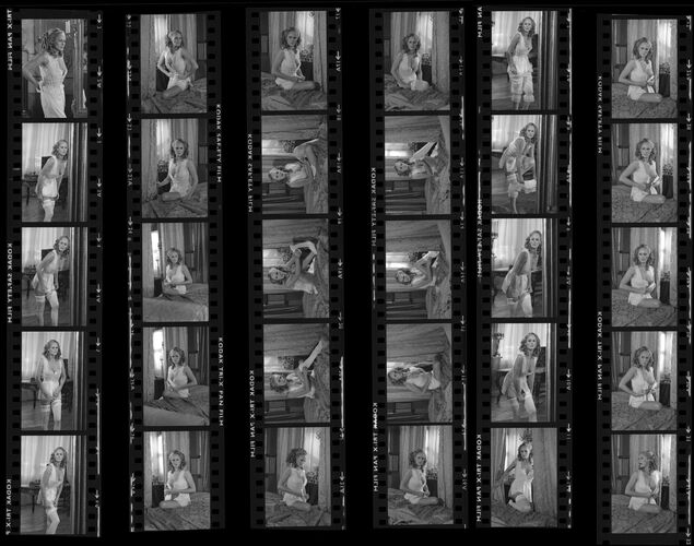 TON_A_Contact_010: Ursula Andress