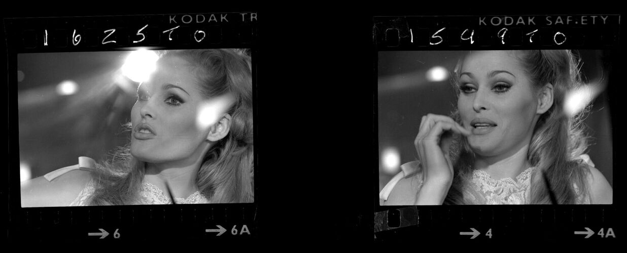 TON_A_Contact_019: Ursula Andress