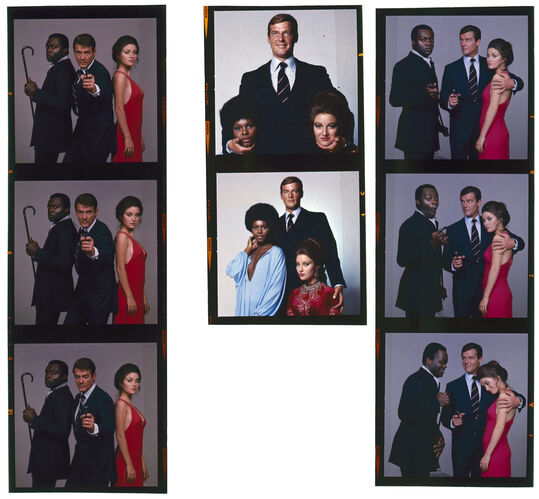 TON_Bond_Contact_016: Roger Moore