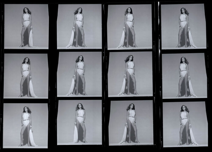 TON_Bond_Contact_113: Barbara Bach