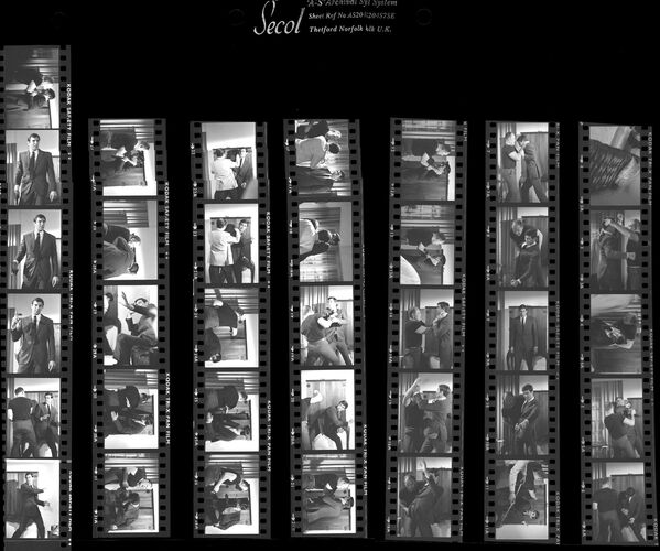 TON_Bond_contact_066: George Lazenby