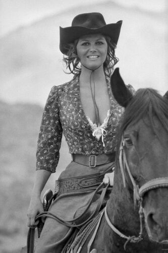 TON_CC012: Claudia Cardinale