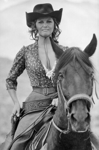 TON_CC013: Claudia Cardinale