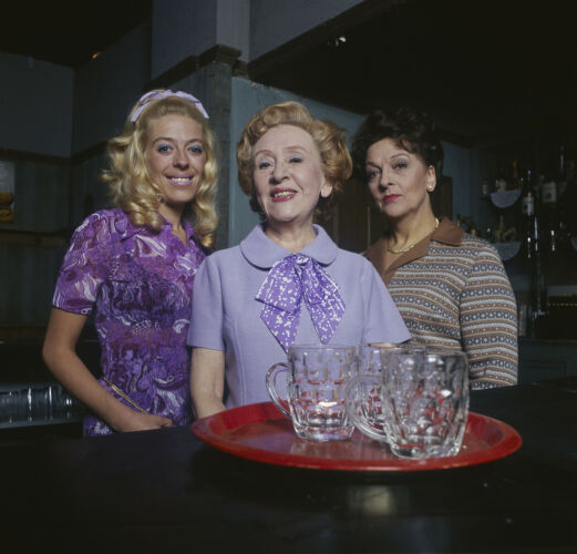 TON_CST002: Coronation Street Ladies