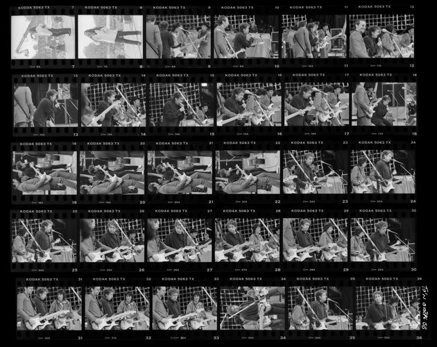 TON_D_COntact_071: Bob Dylan and Ronnie Wood