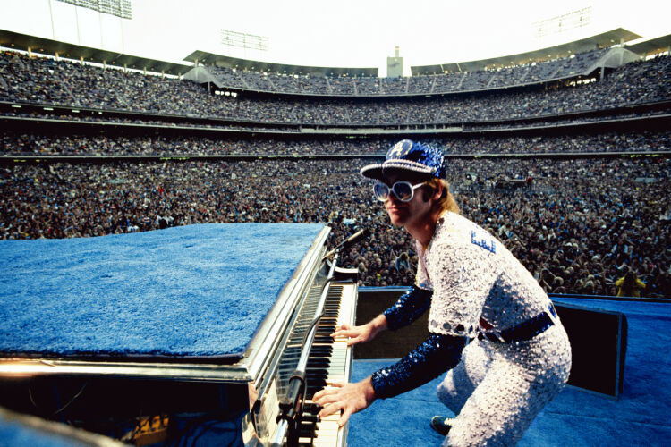 TON_EJ012: Elton John