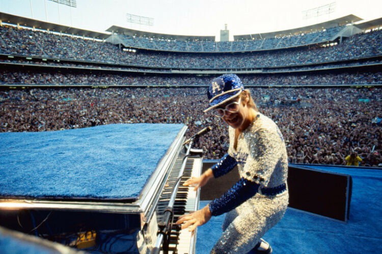 TON_EJ106: Elton John