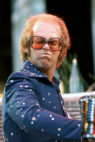 TON_EJ438: Elton John