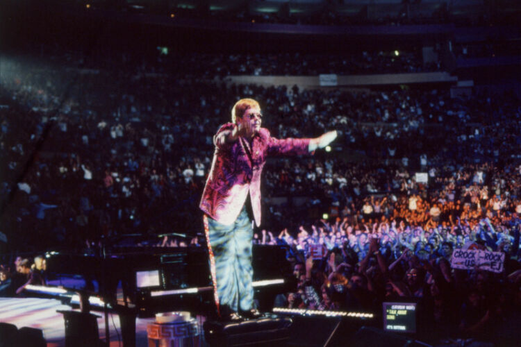 TON_EJ516: Elton John