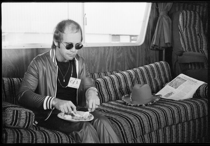 TON_EJ600: Elton John