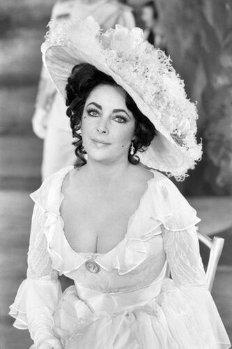TON_ET024: Elizabeth Taylor