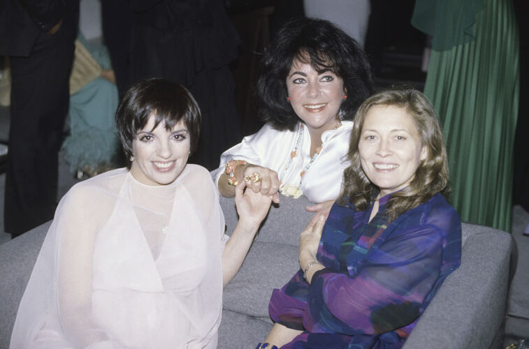 TON_ET043: Dunaway, Minnelli, Taylor