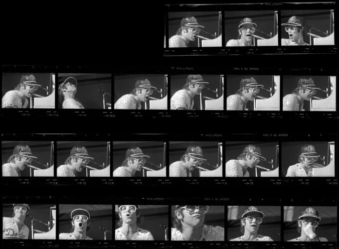 TON_Elton_Contact_176: Elton John