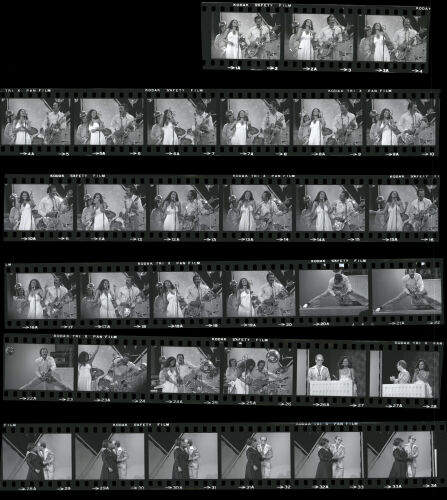 TON_Elton_Contact_437: Elton John