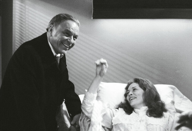 TON_FDinFS211: Frank Sinatra and Faye Dunaway