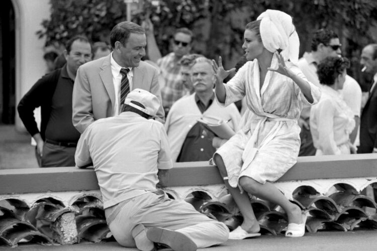 TON_FS018: Lady in Cement Set