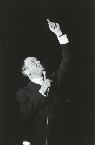 TON_FS130: Sinatra On Stage