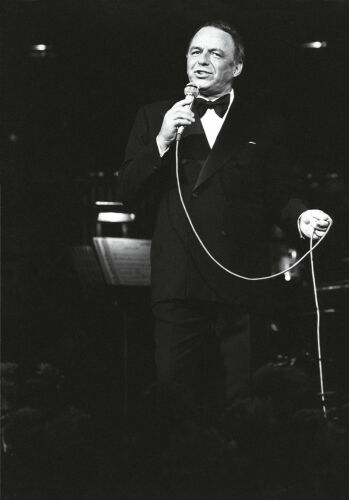 TON_FS132: Sinatra On Stage