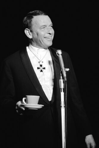 TON_FS149: Sinatra On Stage