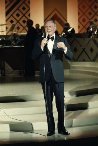 TON_FS158: Sinatra On Stage