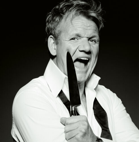 TON_GOR001: Gordon Ramsay with knife