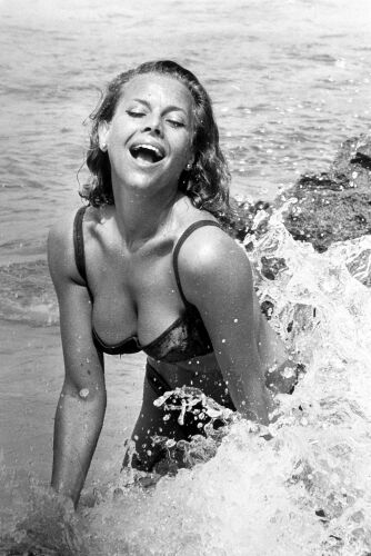 TON_HB010: Honor Blackman