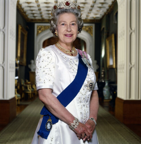 TON_HMQ038: HM Queen Elizabeth II