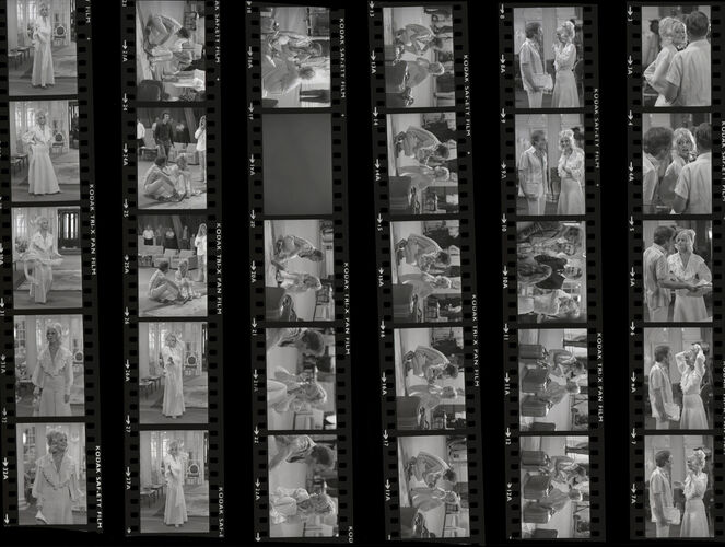 TON_H_Contact_016: Goldie Hawn and Peter Sellers