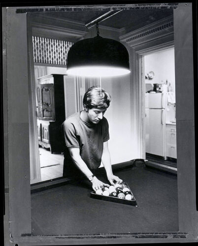 TON_H_Contact_064: Dustin Hoffman