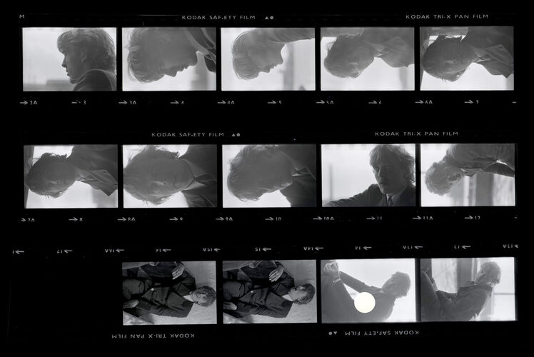 TON_H_Contact_081: David Hemmings