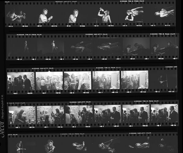 TON_H_Contact_099: Johnny Hallyday