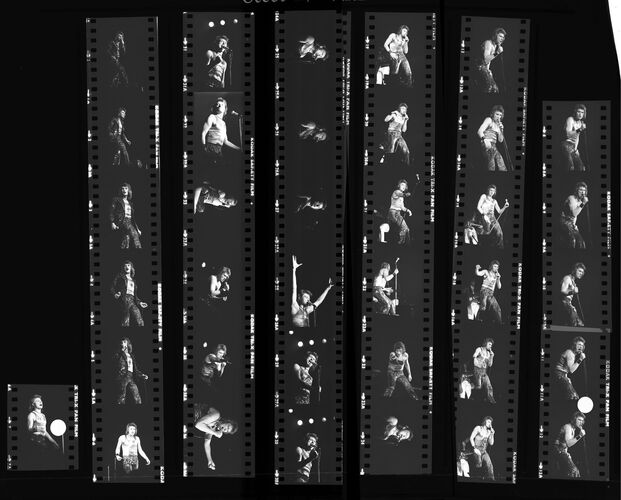 TON_H_Contact_100: Johnny Hallyday