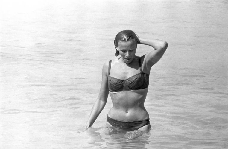 TON_JB086: Honor Blackman