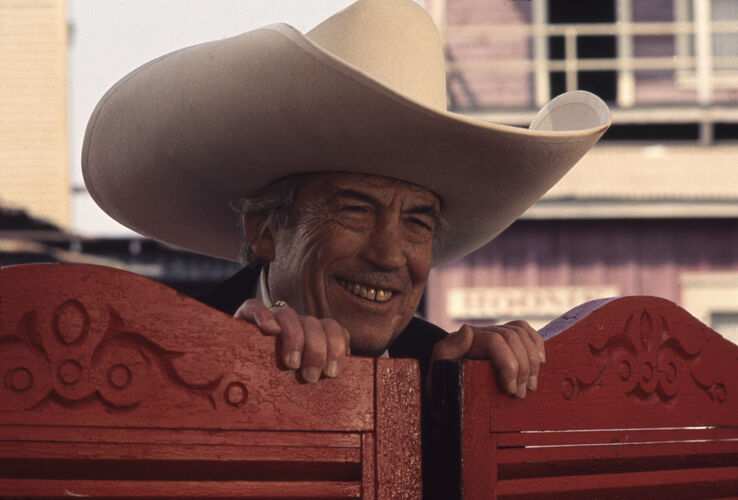 TON_JHU009: John Huston