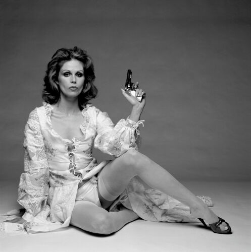 TON_JL001: Joanna Lumley