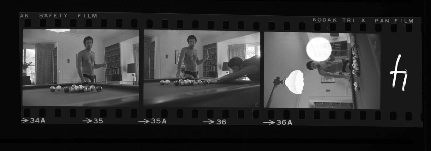 TON_J_Contact_018: Tom Jones