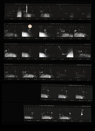 TON_J_Contact_037: Tom Jones