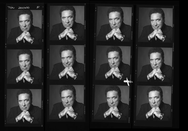 TON_J_Contact_046: Tom Jones