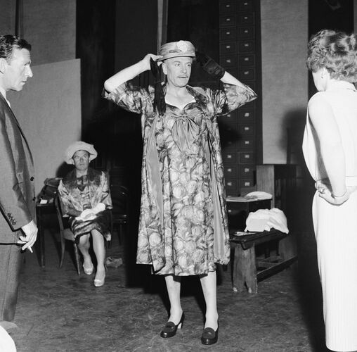 TON_LO004: Olivier In Bat