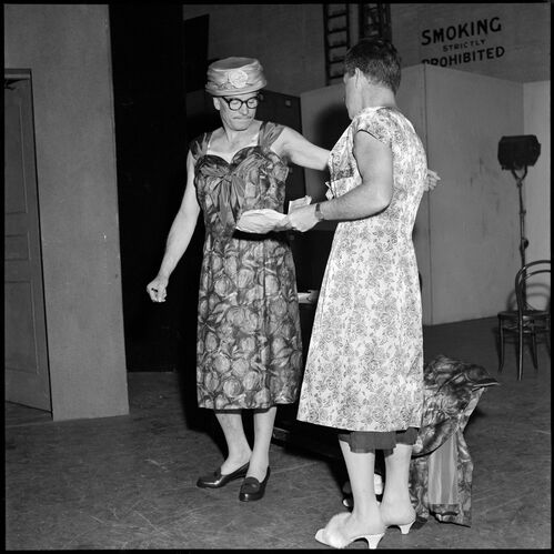 TON_LO012: Olivier In A Dress