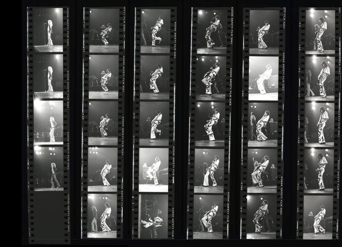 TON_L_Contact_038: Jimmy Page