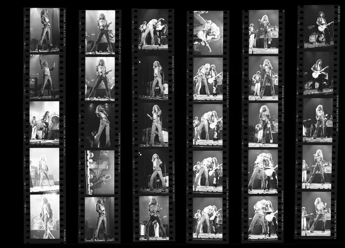 TON_L_Contact_043: Robert Plant