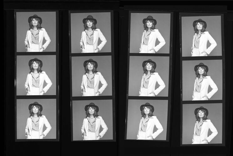 TON_L_Contact_066: Fiona Lewis