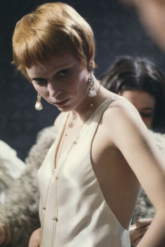 TON_MIF005: Mia Farrow