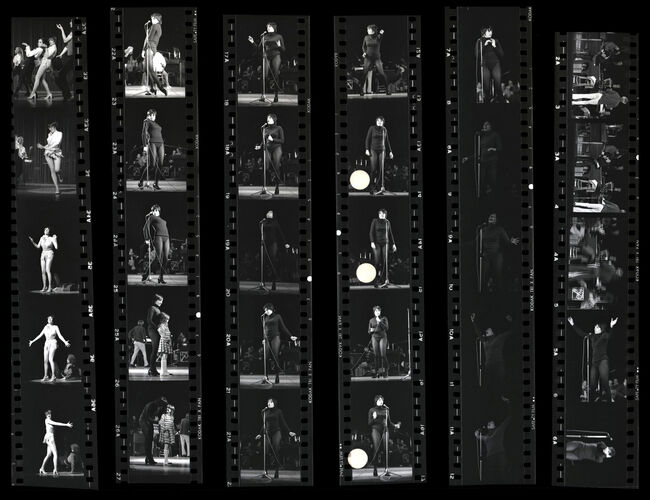 TON_M_Contact_034: Liza Minnelli