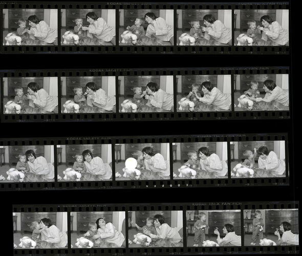 TON_M_Contact_039: Liza Minnelli