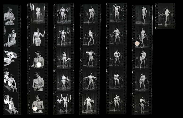 TON_M_Contact_043: Liza Minnelli