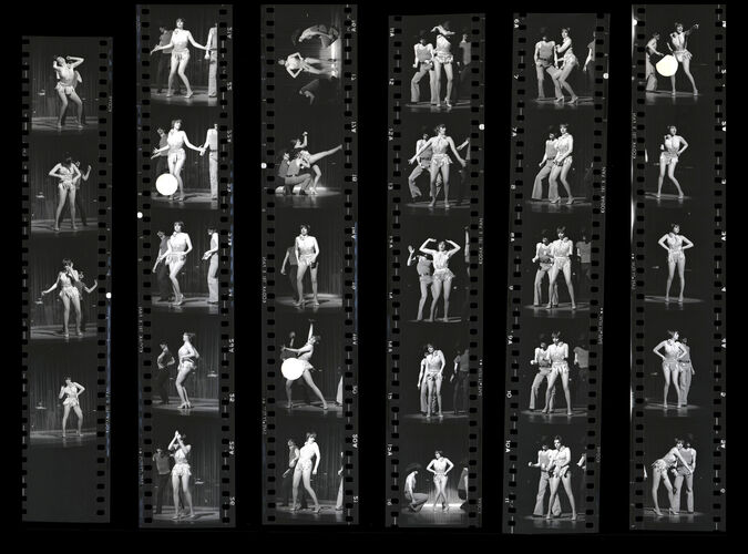 TON_M_Contact_050: Liza Minnelli