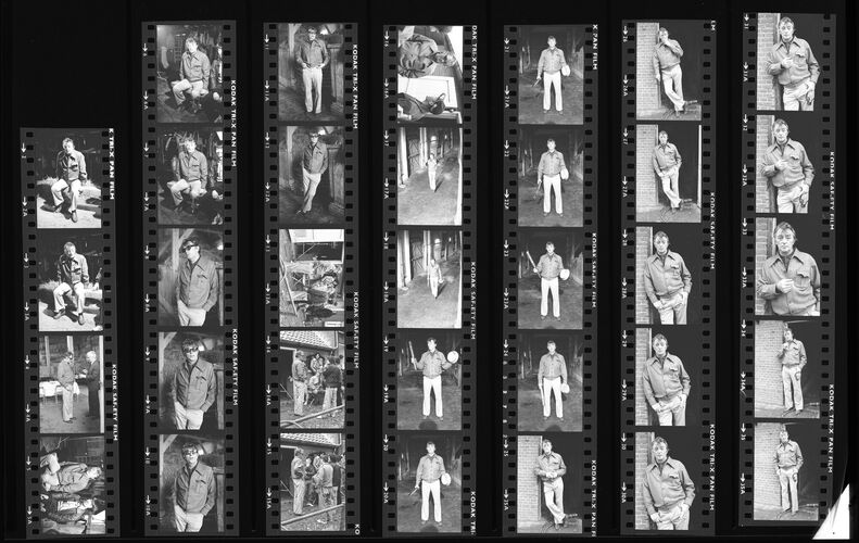 TON_M_Contact_104: Robert Mitchum