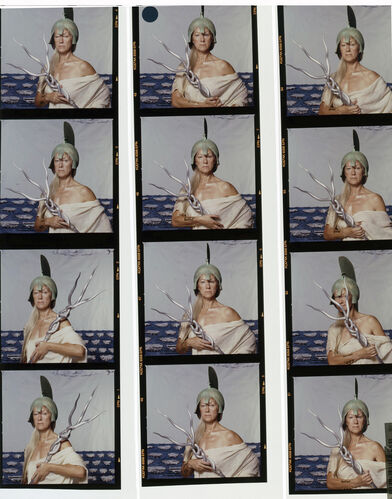 TON_M_Contact_118: Helen Mirren